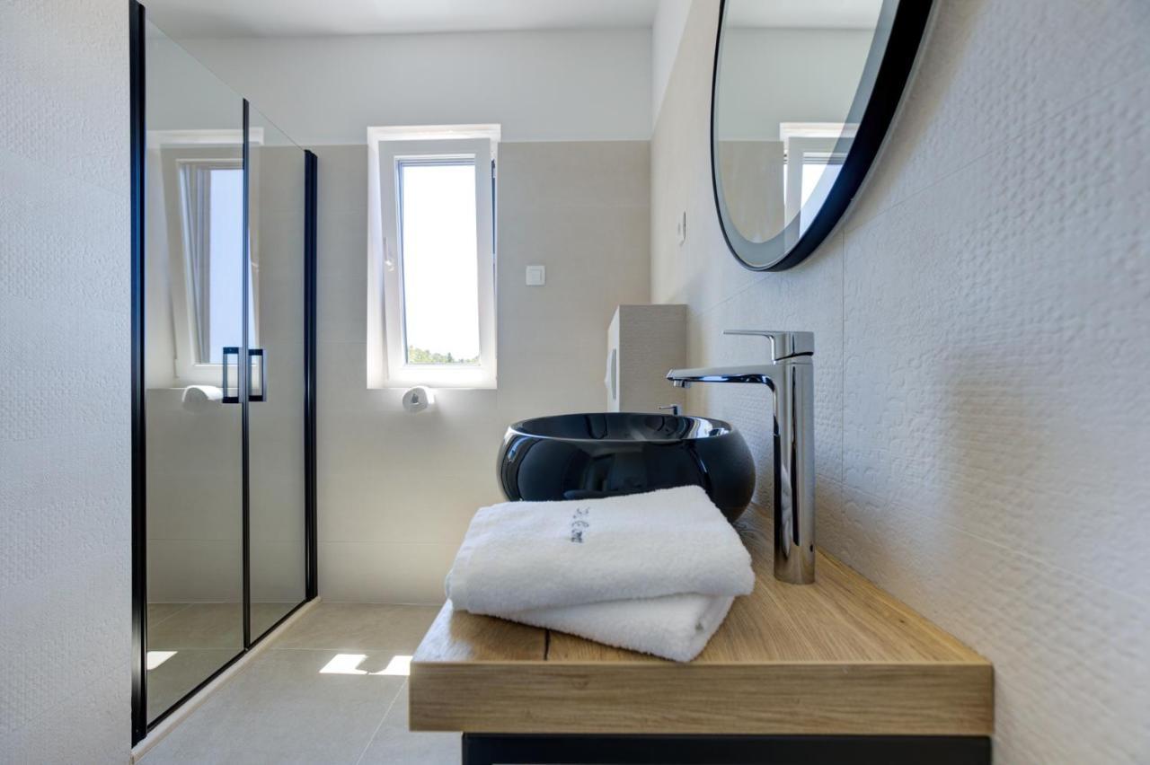 Apartmani Olimp Sveti Juraj Ngoại thất bức ảnh